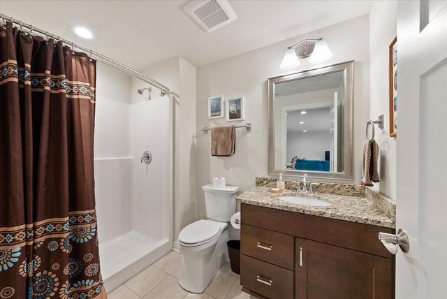4756 S Lynn DRIVE, New Berlin, WI 53151