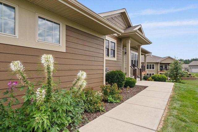 4756 S Lynn DRIVE, New Berlin, WI 53151
