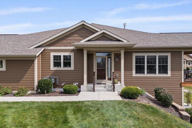 4756 S Lynn DRIVE, New Berlin, WI 53151