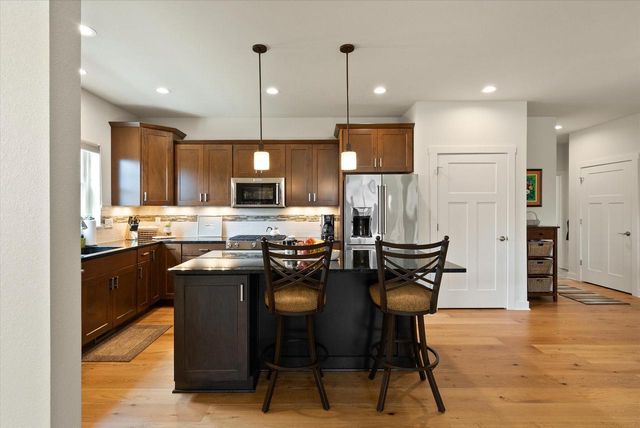 4756 S Lynn DRIVE, New Berlin, WI 53151