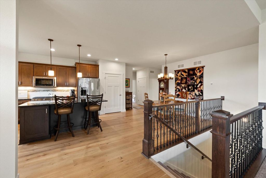 4756 S Lynn DRIVE, New Berlin, WI 53151