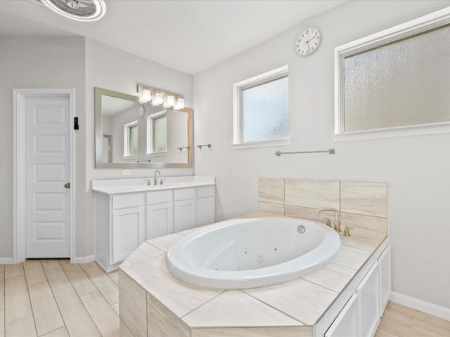 262 Peninsula Point Drive, Montgomery, TX 77356