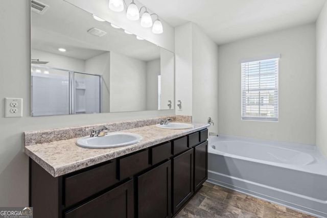 5367 Pennington Court, Atlanta, GA 30349