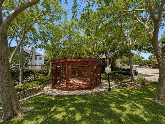 10811 Richmond Avenue 30, Houston, TX 77042
