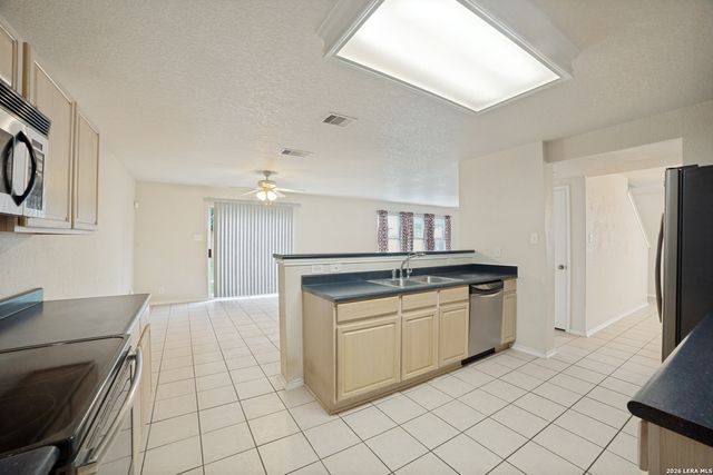 7718 Cavern Hill, San Antonio, TX 78254