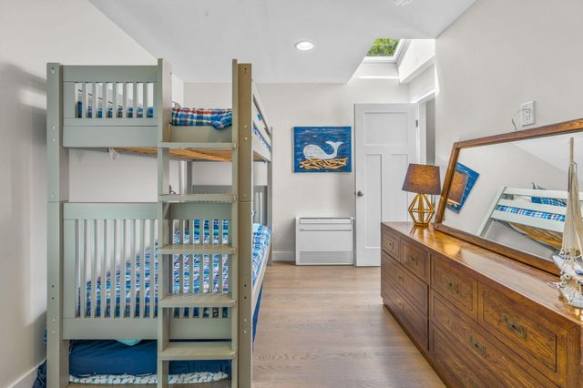 15 Halyard Circle, Mashpee, MA 02649