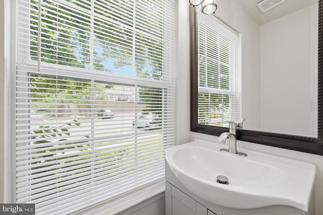 20430 HERRING POND TER, Sterling, VA 20165