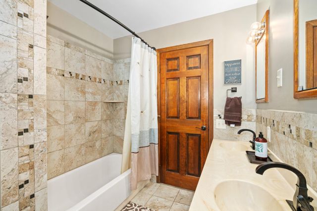 26762 Lofton Avenue, Chisago City, MN 55013