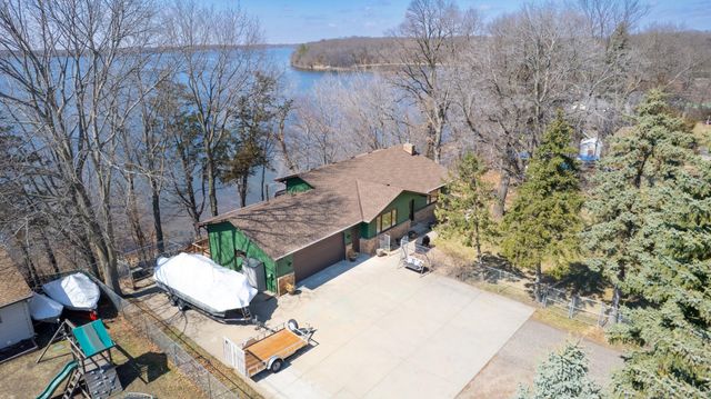 26762 Lofton Avenue, Chisago City, MN 55013