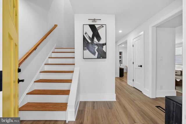 907 LAWRENCE ST NE, Washington, DC 20017