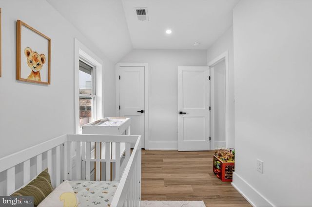 907 LAWRENCE ST NE, Washington, DC 20017