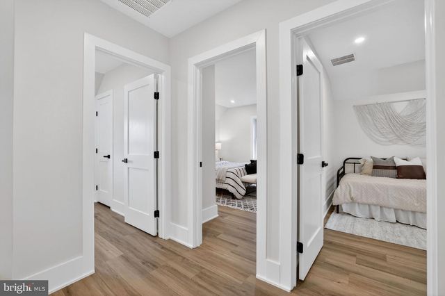 907 LAWRENCE ST NE, Washington, DC 20017