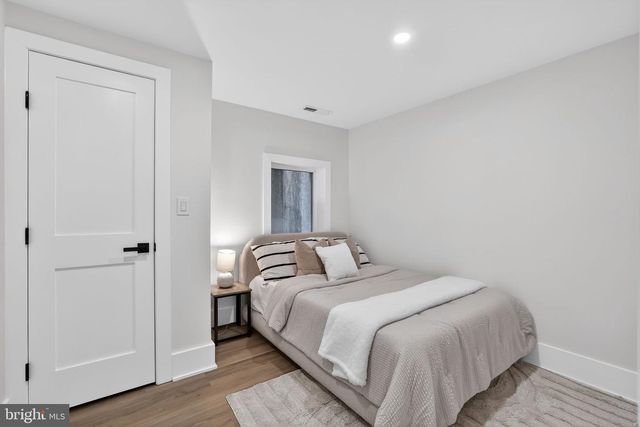 907 LAWRENCE ST NE, Washington, DC 20017