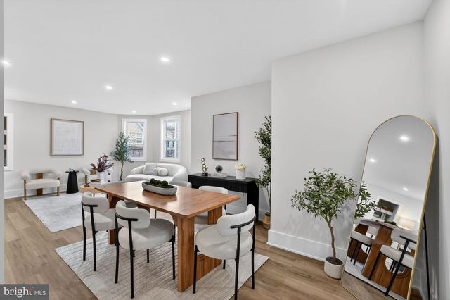 907 LAWRENCE ST NE, Washington, DC 20017