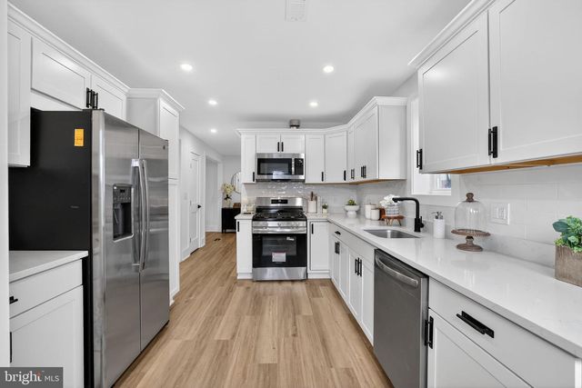 907 LAWRENCE ST NE, Washington, DC 20017