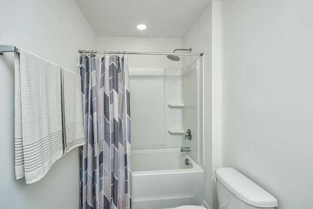 201 Trumpet Vine Drive, Summerville, SC 29486