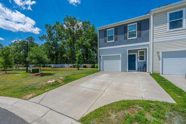 201 Trumpet Vine Drive, Summerville, SC 29486