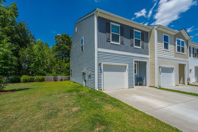 201 Trumpet Vine Drive, Summerville, SC 29486