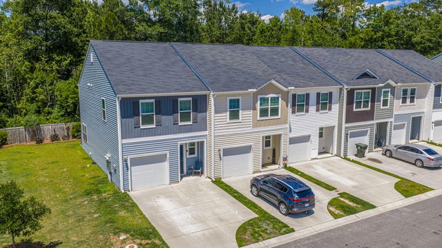 201 Trumpet Vine Drive, Summerville, SC 29486
