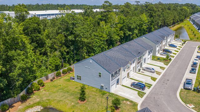 201 Trumpet Vine Drive, Summerville, SC 29486