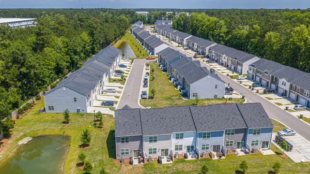 201 Trumpet Vine Drive, Summerville, SC 29486