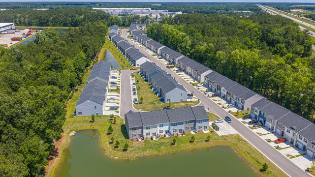 201 Trumpet Vine Drive, Summerville, SC 29486