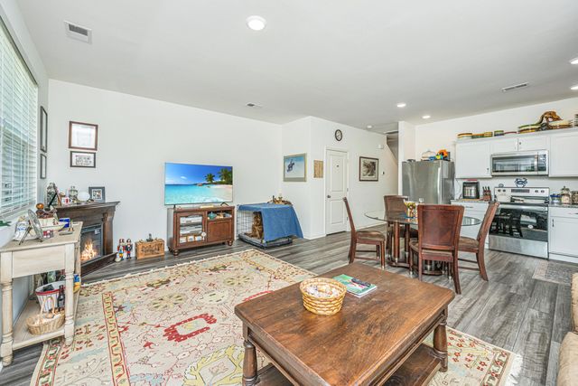 201 Trumpet Vine Drive, Summerville, SC 29486