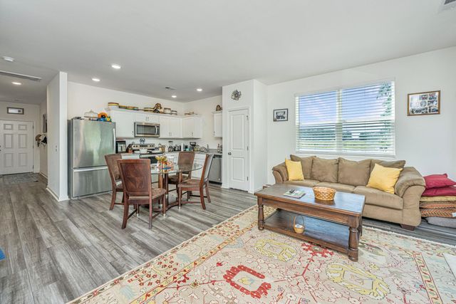 201 Trumpet Vine Drive, Summerville, SC 29486