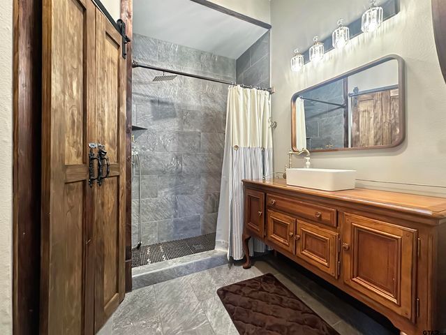 406 W 1st Street, Mount Pleasant, TX 75455