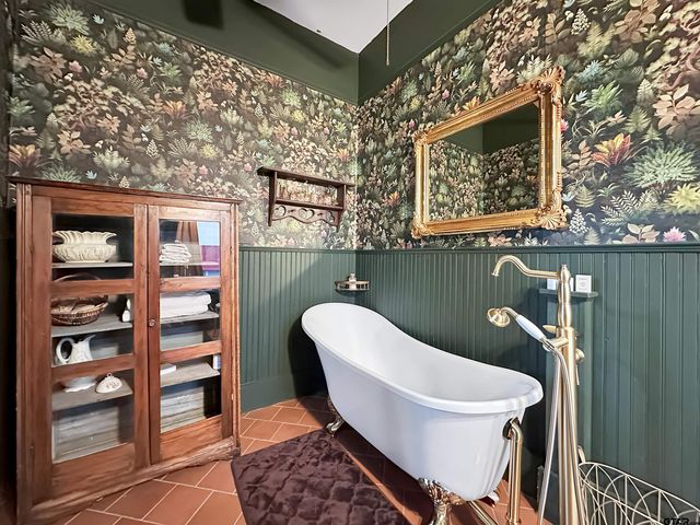 406 W 1st Street, Mount Pleasant, TX 75455