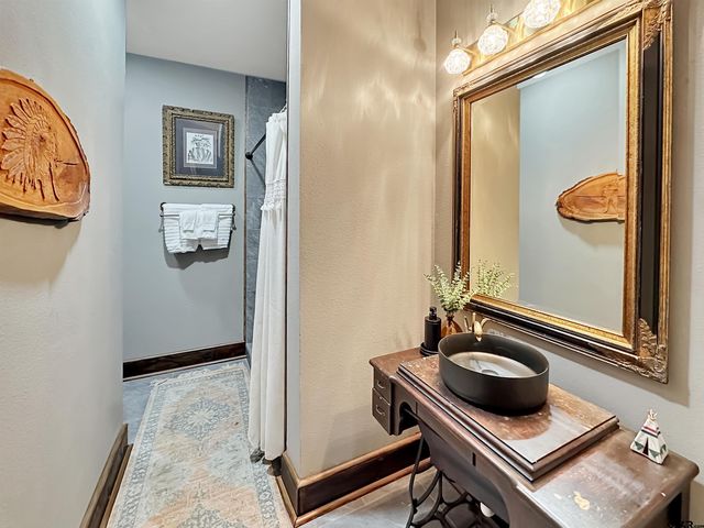 406 W 1st Street, Mount Pleasant, TX 75455