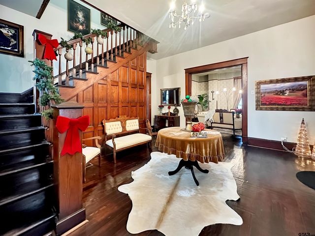 406 W 1st Street, Mount Pleasant, TX 75455