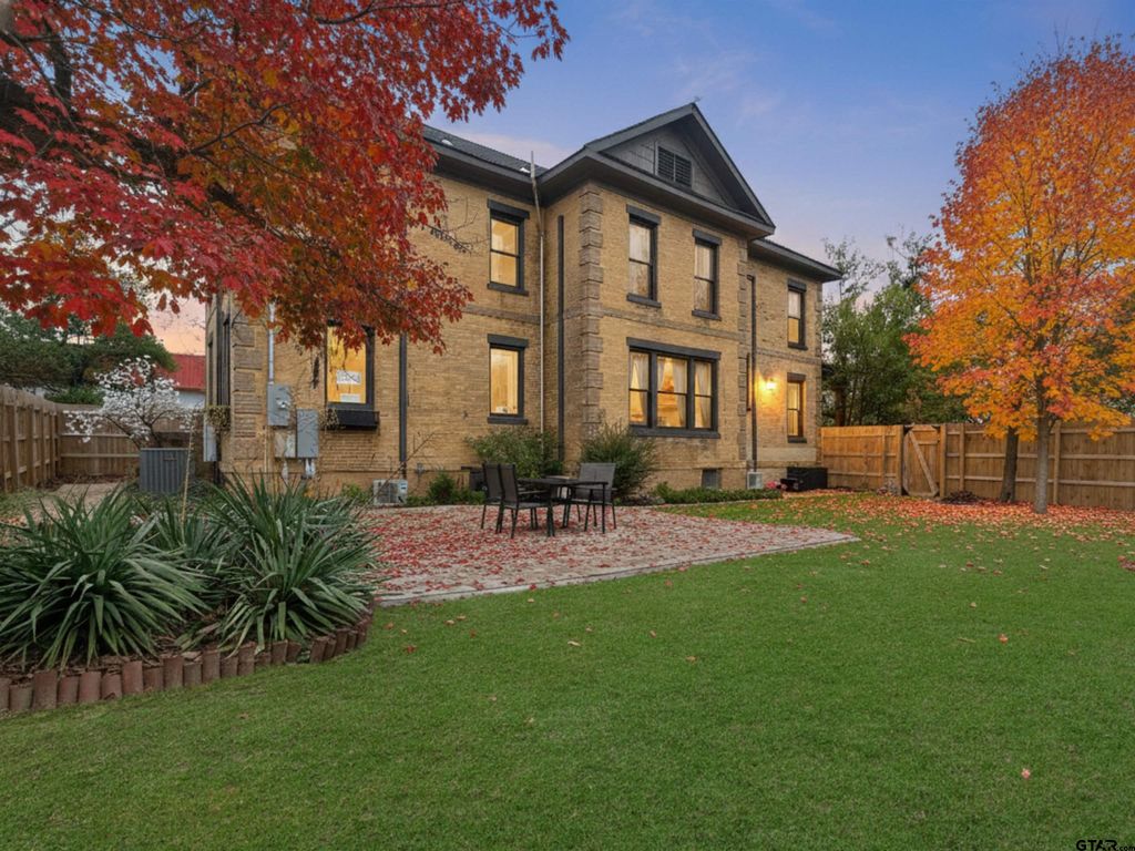 406 W 1st Street, Mount Pleasant, TX 75455