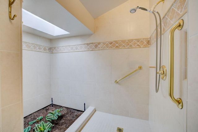 8115 S Lake Cir, Granite Bay, CA 95746