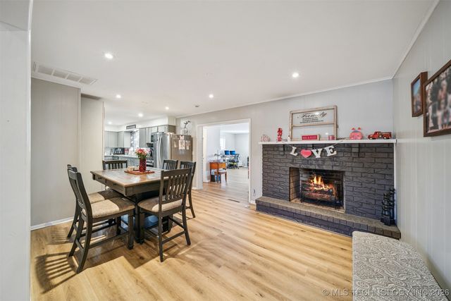 3111 S Saddle Rock Road, Sand Springs, OK 74063