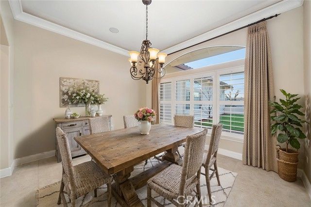 5495 Vista Serrano, Paso Robles, CA 93446