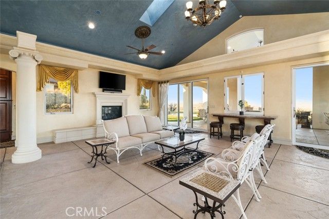 5495 Vista Serrano, Paso Robles, CA 93446