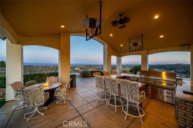 5495 Vista Serrano, Paso Robles, CA 93446