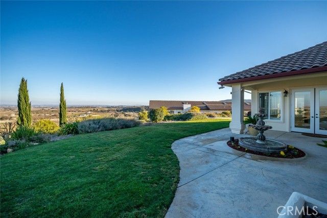5495 Vista Serrano, Paso Robles, CA 93446