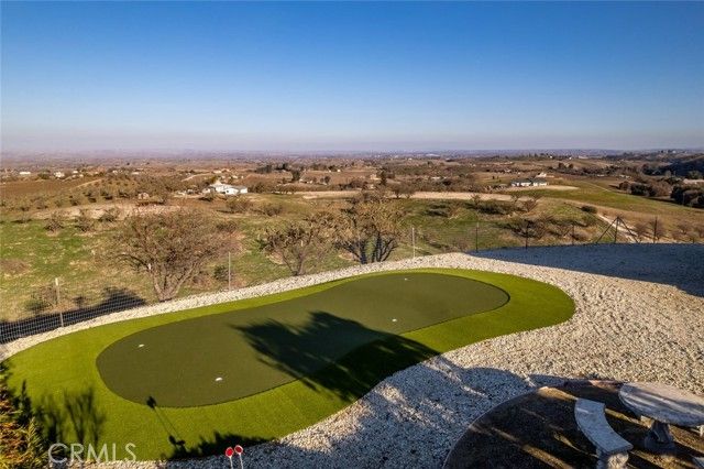 5495 Vista Serrano, Paso Robles, CA 93446