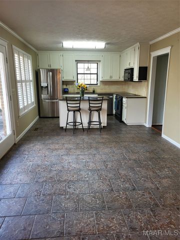 85 Price Road, Wetumpka, AL 36093