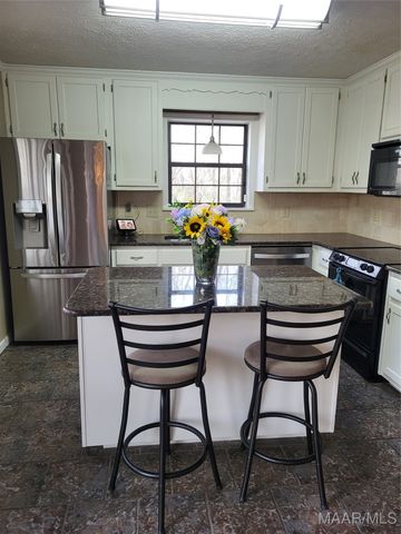 85 Price Road, Wetumpka, AL 36093