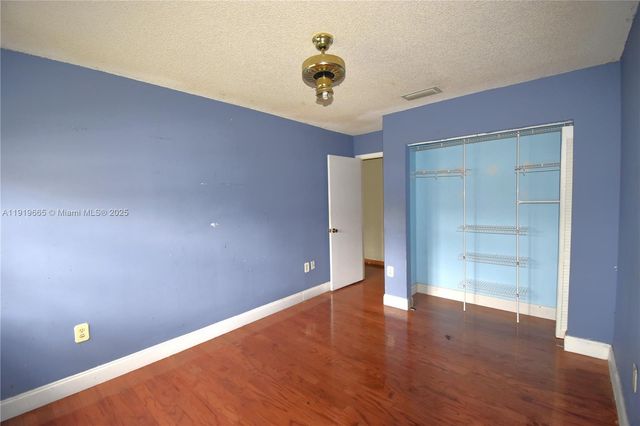 3081 NW 123rd Ave, Sunrise, FL 33323