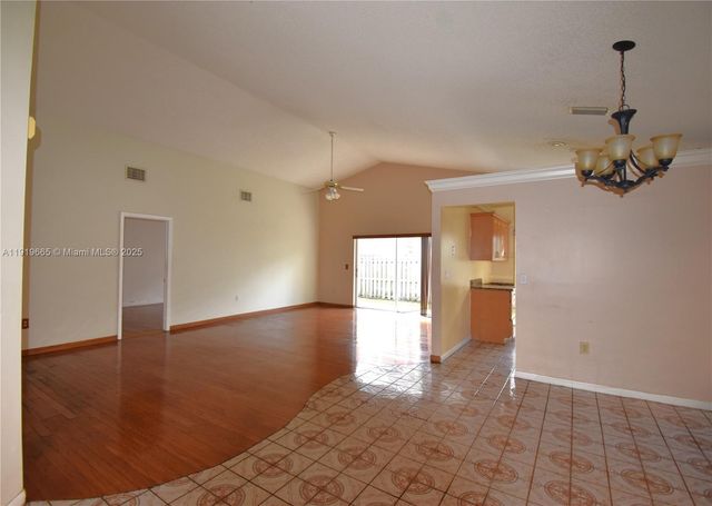 3081 NW 123rd Ave, Sunrise, FL 33323