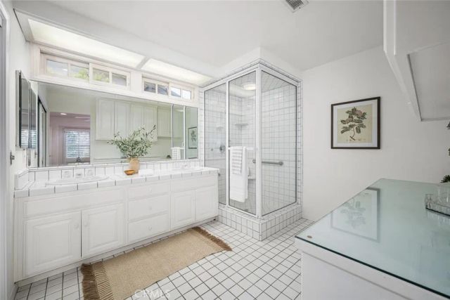 2692 Salmon Drive, Rossmoor, CA 90720