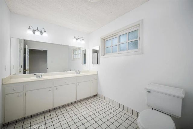 2692 Salmon Drive, Rossmoor, CA 90720