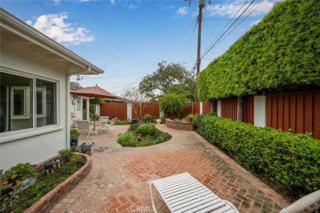 2692 Salmon Drive, Rossmoor, CA 90720