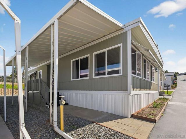 1351 Pepper Dr SPC 62, El Cajon, CA 92021