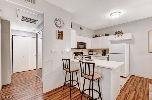 5751 East Hacienda Avenue 154, Las Vegas, NV 89122