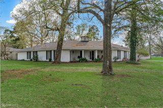 701 Palmetto Road, Benton, LA 71006
